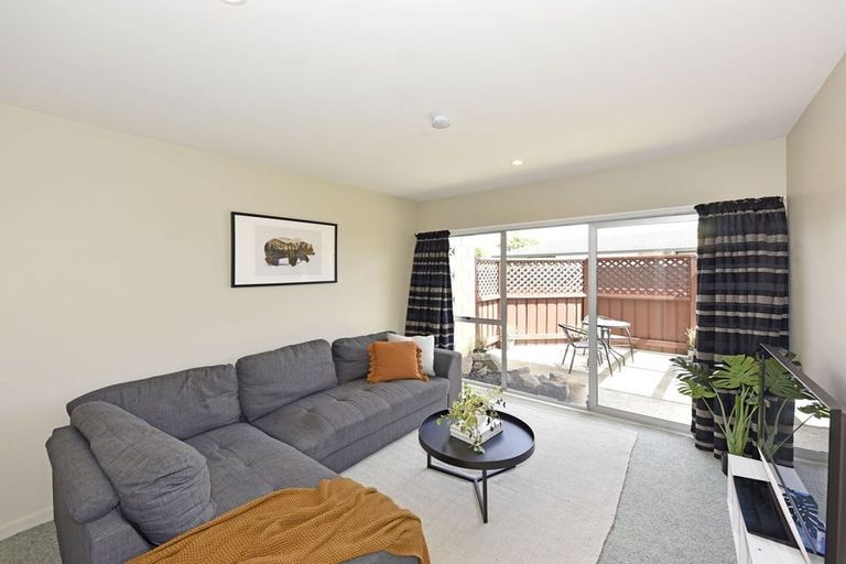 Photo of property in 8b Wyatt Place, Russley, Christchurch, 8042