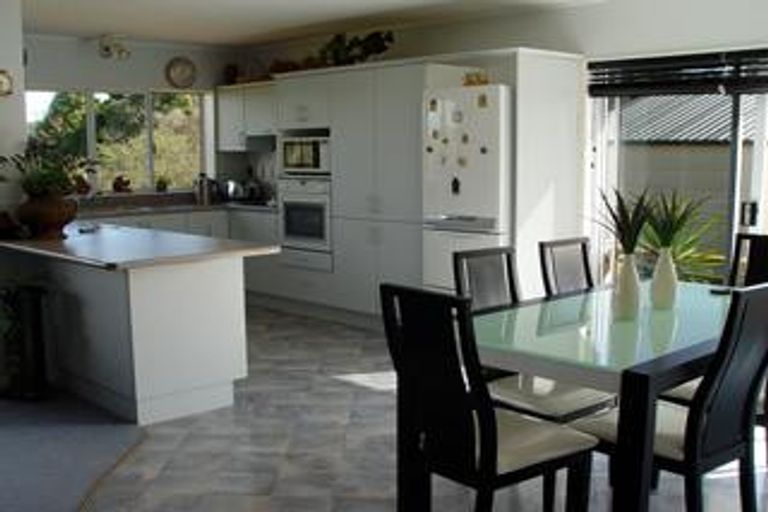 Photo of property in 260a Edward Street, Coromandel, 3506