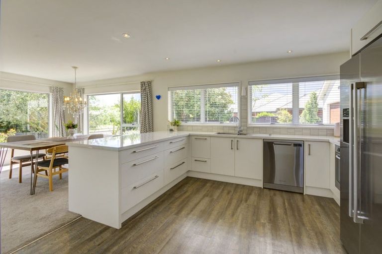 Photo of property in 6 Franklin Drive, Rangiora, 7400