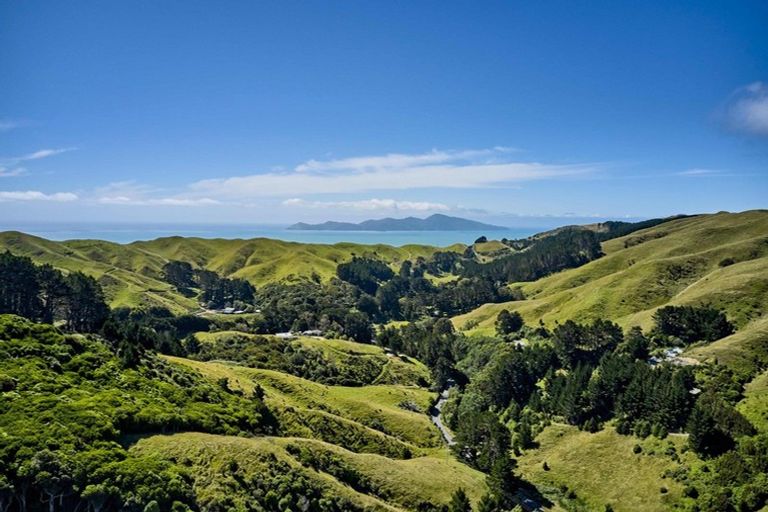 Photo of property in 1153 Paekakariki Hill Road, Paekakariki Hill, Porirua, 5381