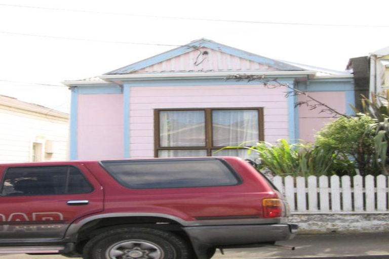 Photo of property in 7 Milton Street, Berhampore, Wellington, 6023