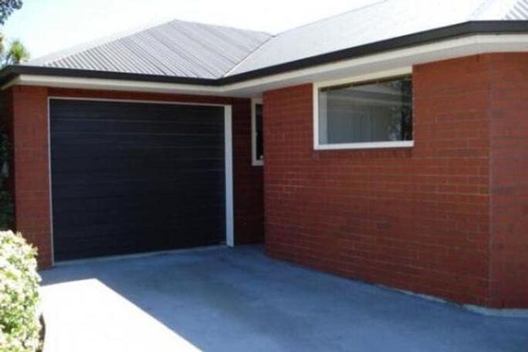 Photo of property in 92 Peverel Street, Riccarton, Christchurch, 8041