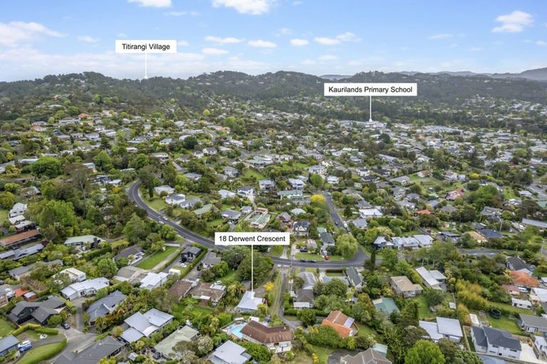 Photo of property in 18 Derwent Crescent, Titirangi, Auckland, 0604