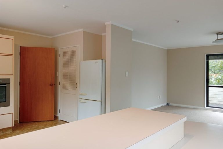 Photo of property in 32b Sailmaker Close, Whitby, Porirua, 5024