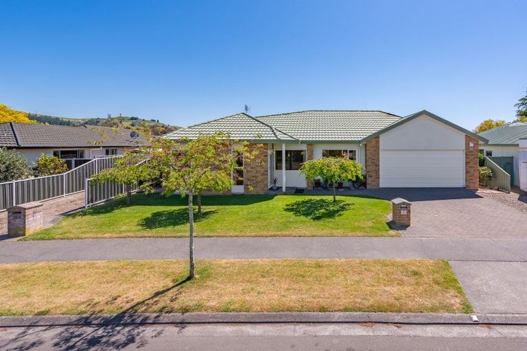 Photo of property in 26 Kensington Drive, Taradale, Napier, 4112