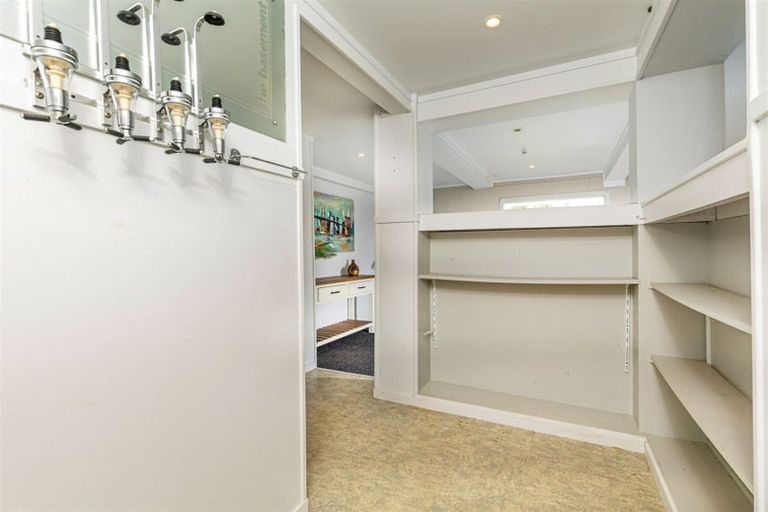 Photo of property in 10 Puketaha Road, Swanson, Auckland, 0816