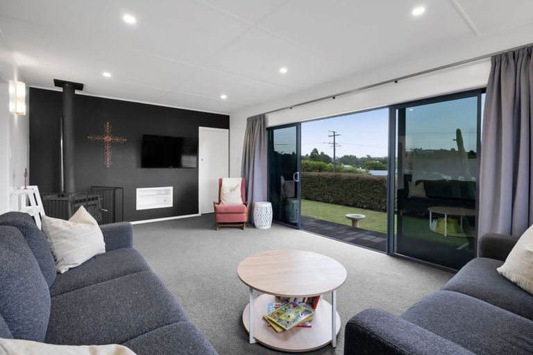 Photo of property in 120 Omata Road, Marfell, New Plymouth, 4310