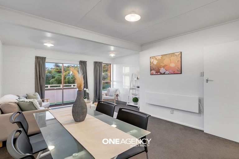 Photo of property in 4/12 Thornley Street, Titahi Bay, Porirua, 5022