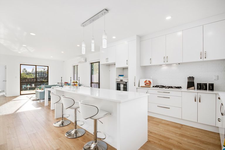 Photo of property in 413 West Coast Road, Glen Eden, Auckland, 0602