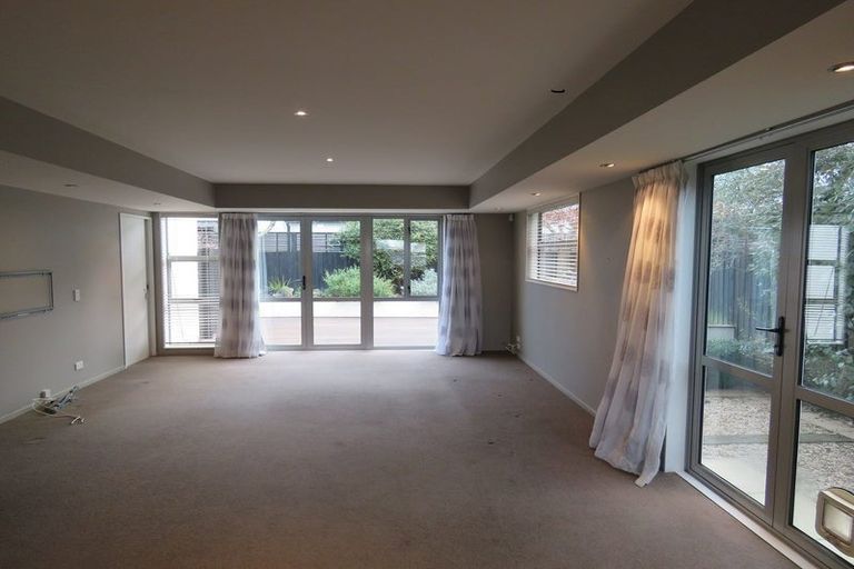 Photo of property in 30g Lyndon Street, Riccarton, Christchurch, 8041