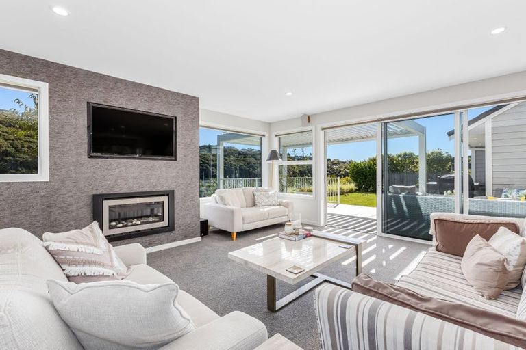 Photo of property in 187 Navigation Drive, Whitby, Porirua, 5024