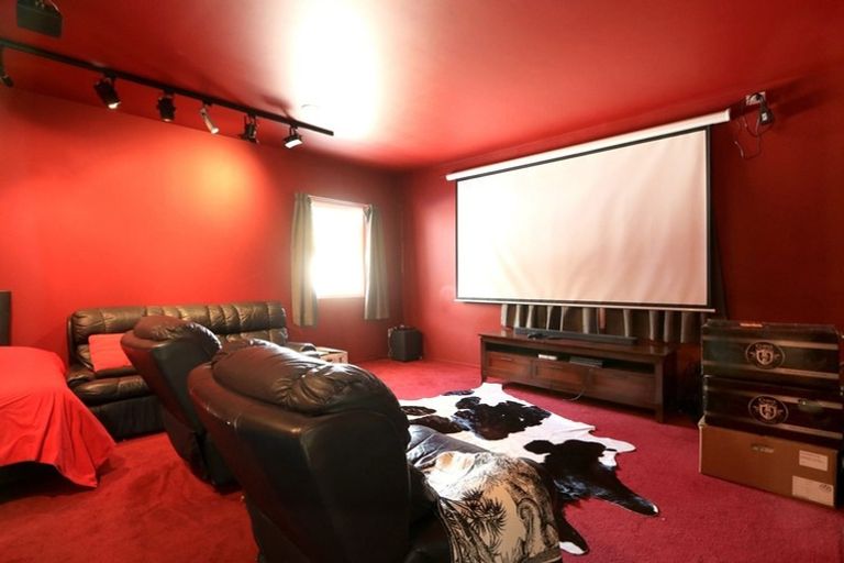 Photo of property in 55 Ruthven Road, Wainuiomata, Lower Hutt, 5014