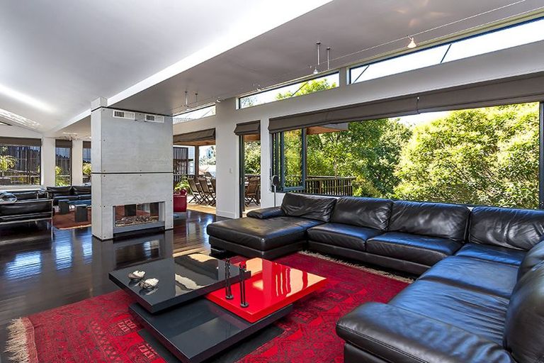 Photo of property in 21 Tanglewood Place, Cockle Bay, Auckland, 2014