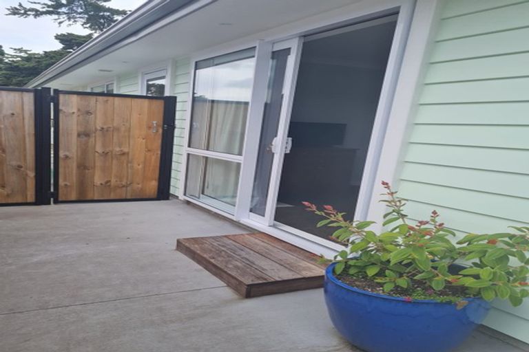 Photo of property in 11 Vogwill Road, Kumeu, 0810