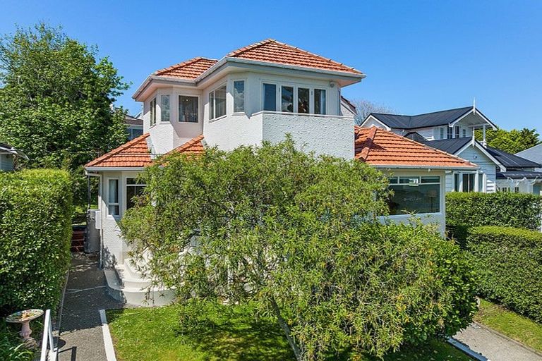 Photo of property in 43 Palmerston Road, Birkenhead, Auckland, 0626