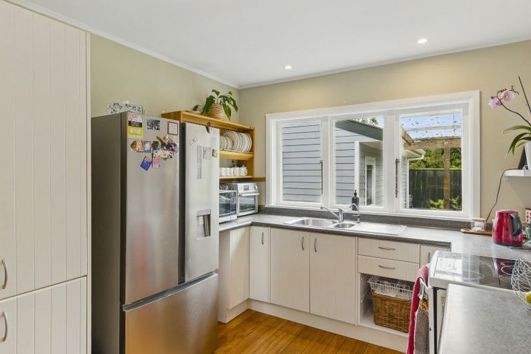Photo of property in 31 Elizabeth Street, Waikanae, 5036