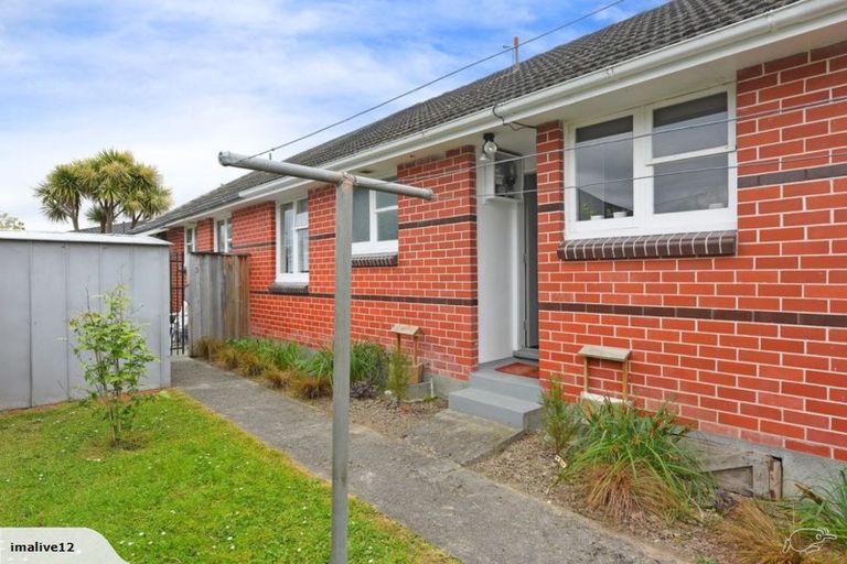 Photo of property in 2/2 Ararino Street, Trentham, Upper Hutt, 5018