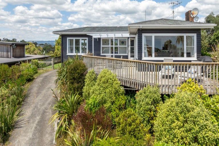 Photo of property in 37 Long Street, Raglan, 3225