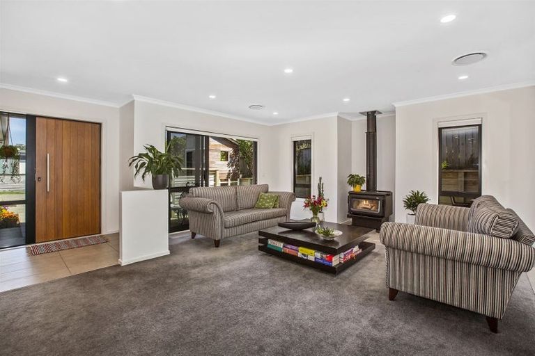 Photo of property in 32 Mo Street, Camborne, Porirua, 5026