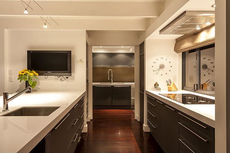 Photo of property in 21 Tanglewood Place, Cockle Bay, Auckland, 2014