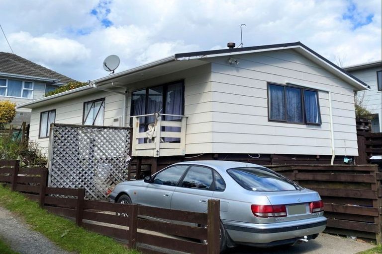 Photo of property in 60a Aorangi Road, Paraparaumu, 5032