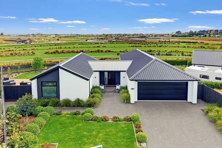 Photo of property in 24 Gisele Crescent, Halswell, Christchurch, 8025