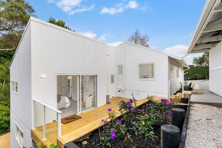 Photo of property in 34 Peach Road, Glenfield, Auckland, 0629