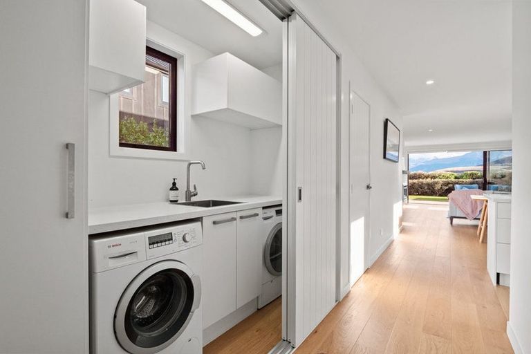 Photo of property in 25 Double Cone Road, Jacks Point, Queenstown, 9371