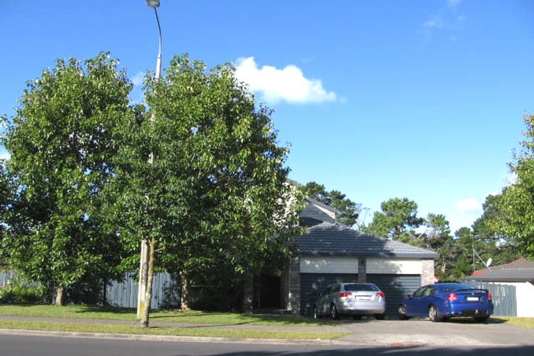 Photo of property in 93 Unsworth Drive, Unsworth Heights, Auckland, 0632