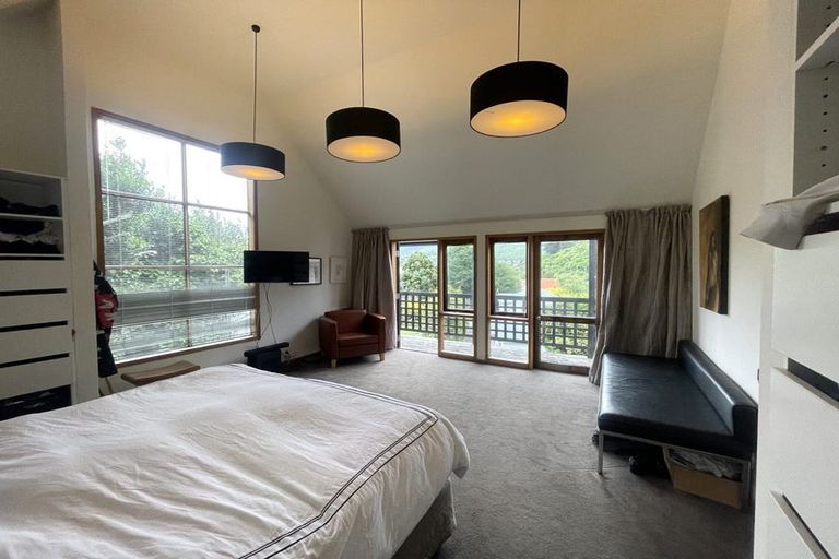 Photo of property in 92a Khandallah Road, Khandallah, Wellington, 6035