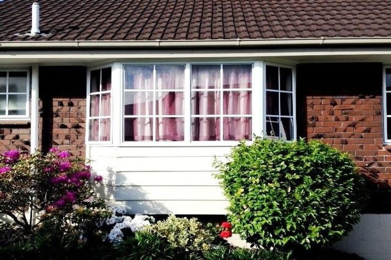 Photo of property in 8 Majesty Place, Half Moon Bay, Auckland, 2012