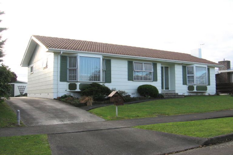 Photo of property in 11 Palliser Place, Milson, Palmerston North, 4414