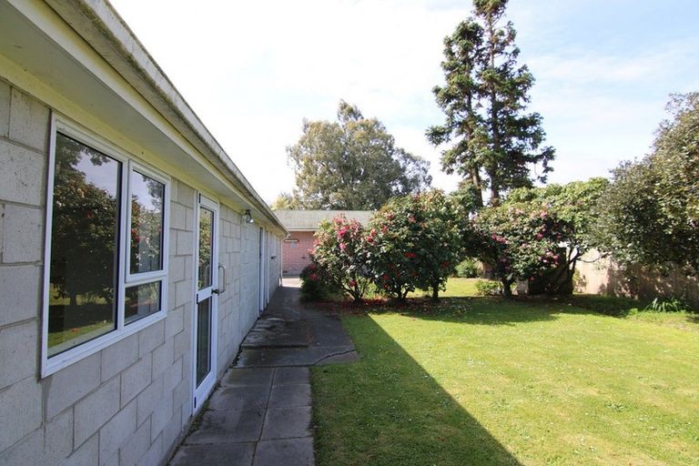 Photo of property in 609 Harewood Road, Harewood, Christchurch, 8051