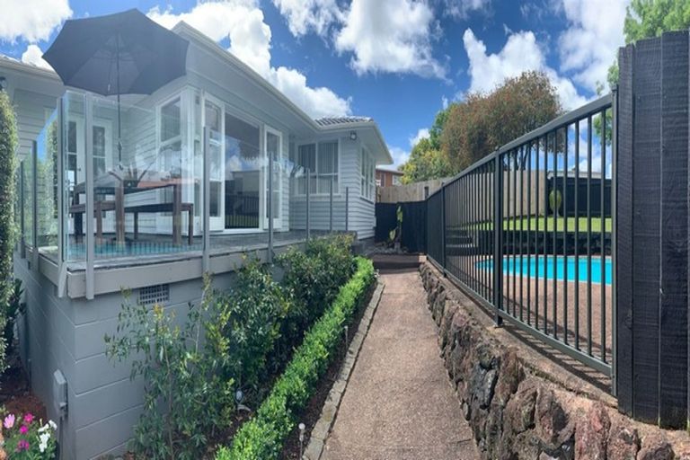 Photo of property in 10 Yeoman Place, Howick, Auckland, 2014