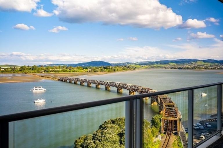 Photo of property in 12/72e Devonport Road, Tauranga, 3110