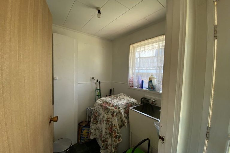 Photo of property in 19 Contessa Drive, Glenfield, Auckland, 0629