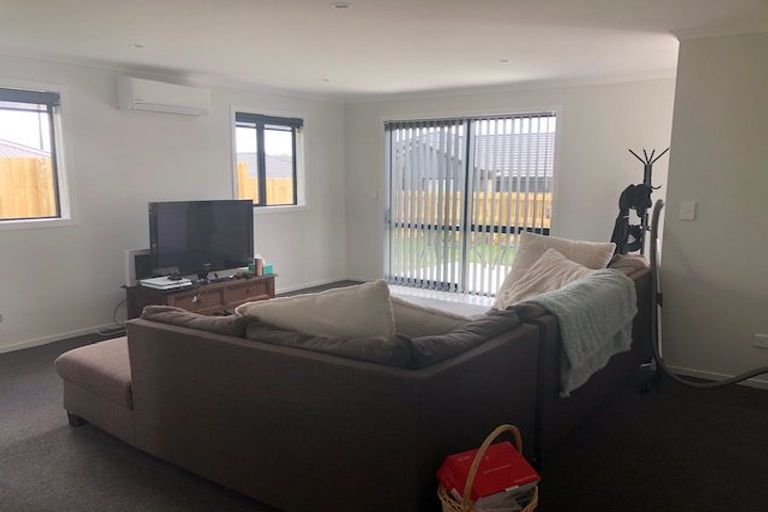 Photo of property in 13 Faber Place, Rototuna North, Hamilton, 3210