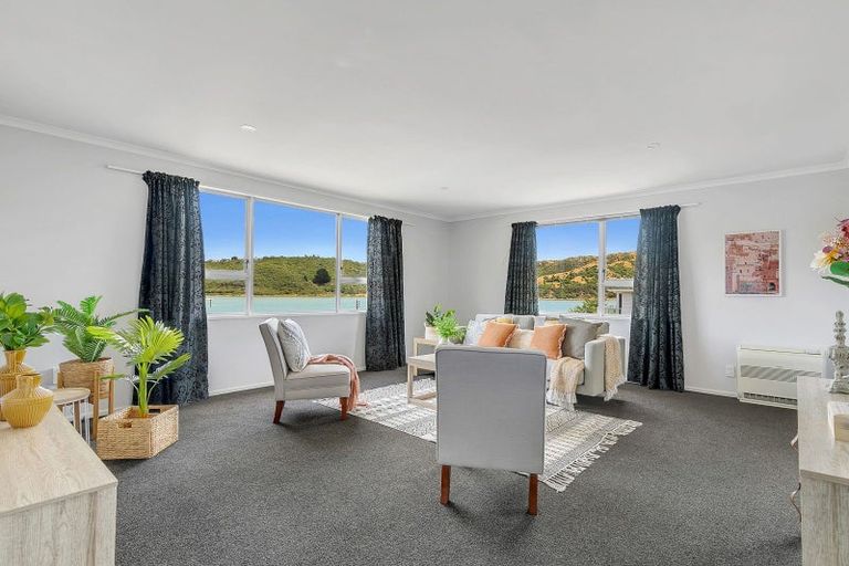 Photo of property in 3 Brora Crescent, Papakowhai, Porirua, 5024