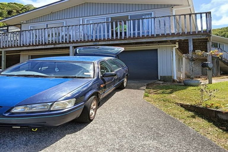 Photo of property in 7 Hibiscus Grove, Maungaraki, Lower Hutt, 5010