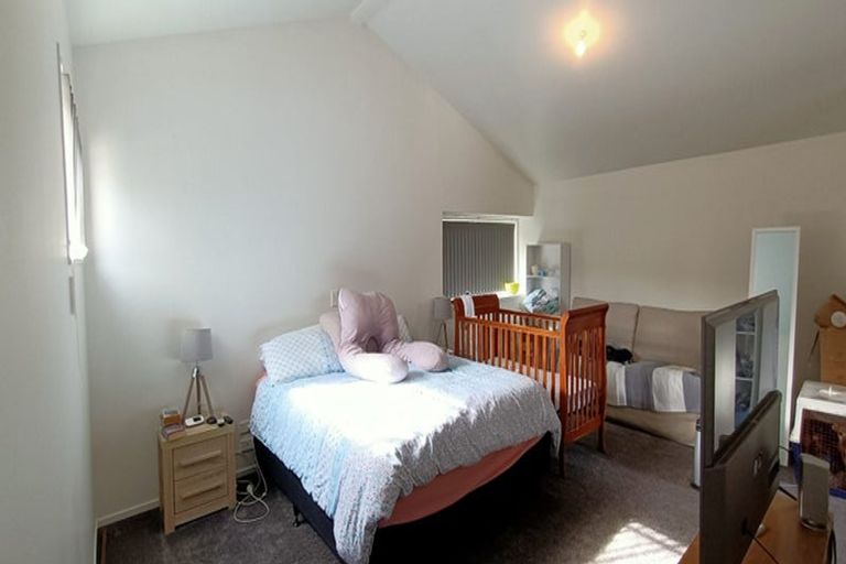 Photo of property in 13 Terry Smyth Drive, Kumeu, 0892