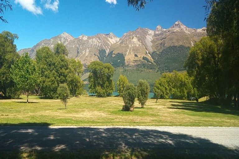 Photo of property in 51 Benmore Place, Glenorchy, 9372