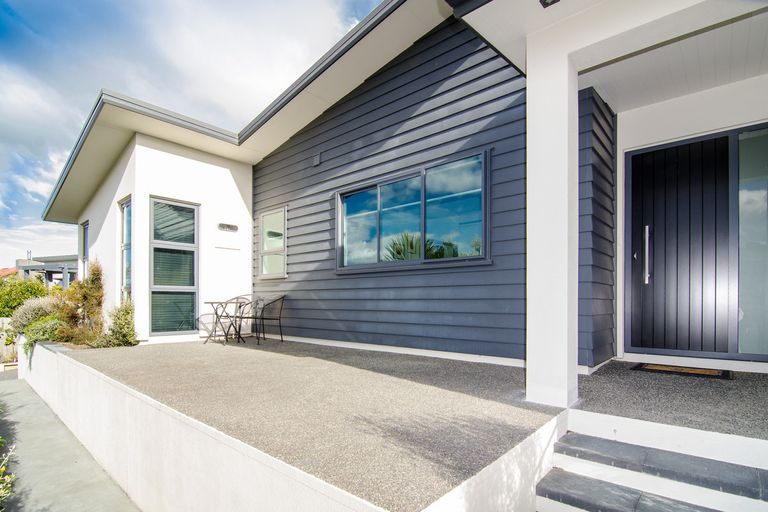 Photo of property in 26 Grandvista Drive, Green Island, Dunedin, 9018