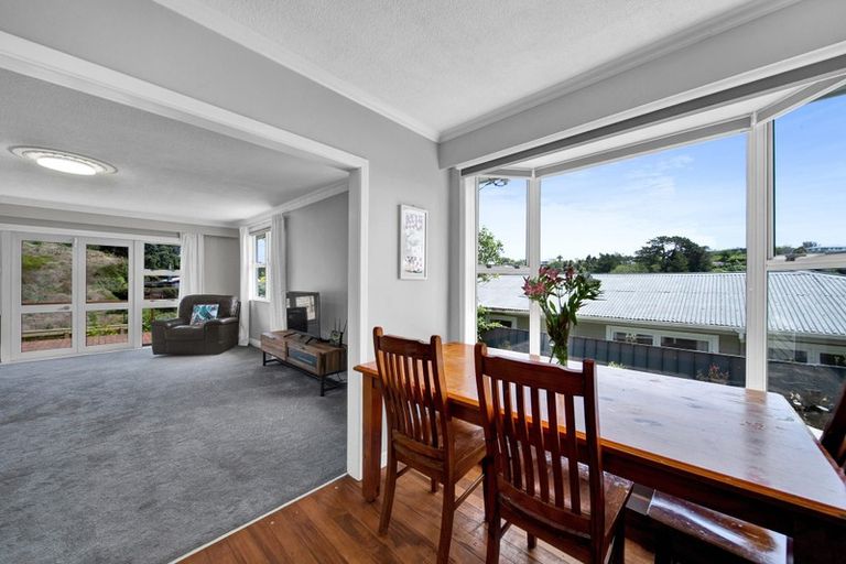 Photo of property in 7 Whakawhiti Street, Marfell, New Plymouth, 4310