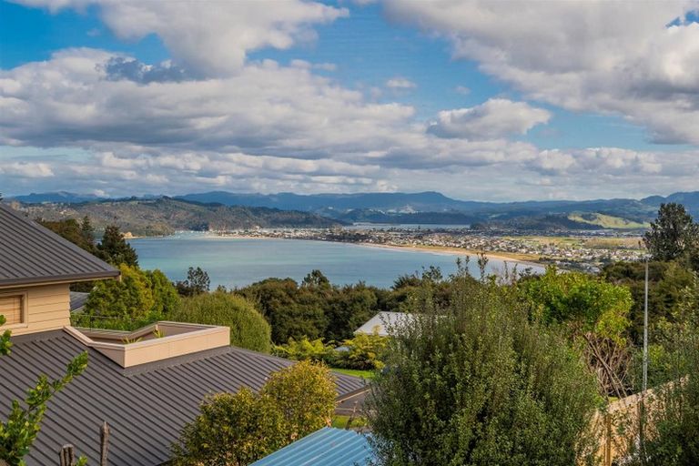 Photo of property in 4 Christa Court, Whitianga, 3510