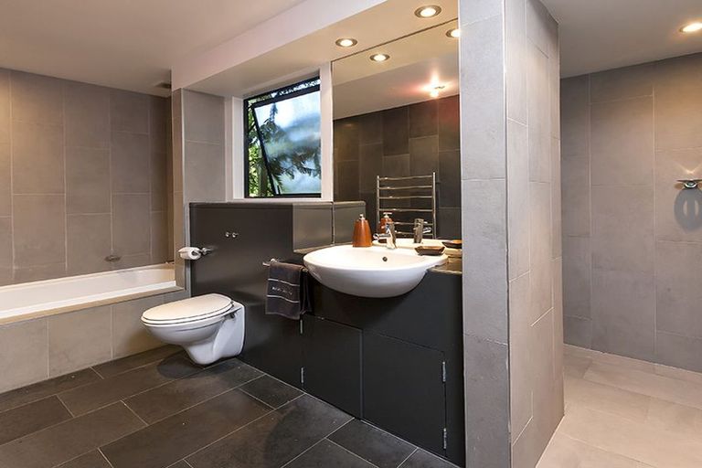 Photo of property in 21 Tanglewood Place, Cockle Bay, Auckland, 2014