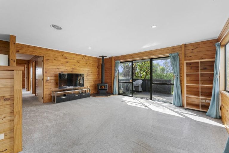 Photo of property in 25 Kiddle Drive, Hilltop, Taupo, 3330