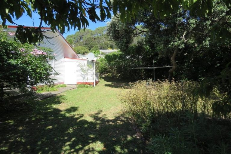 Photo of property in 6 Kupe Road, Coopers Beach, 0420