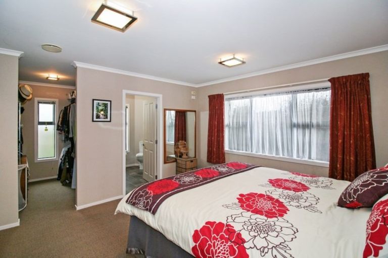 Photo of property in 53 Karamea Street, Whalers Gate, New Plymouth, 4310