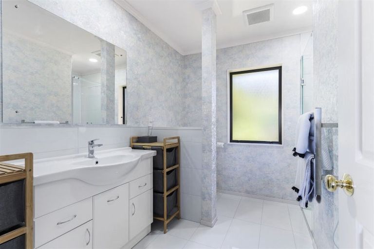 Photo of property in 338 Waterways Parade, Pauanui, Hikuai, 3579