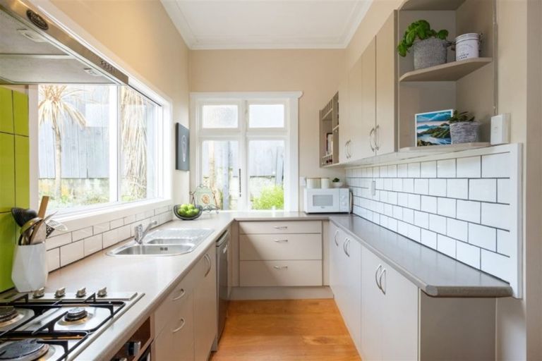 Photo of property in 4 Ventnor Street, Mornington, Dunedin, 9011